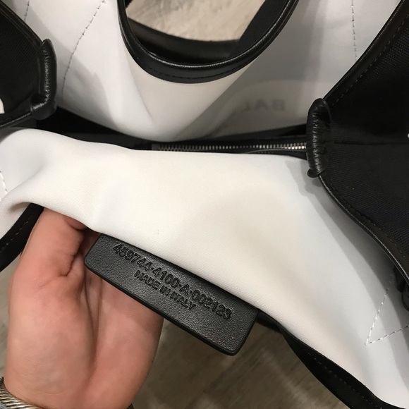 Black & white canvas bag - Picture 7 of 8